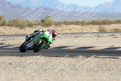 media/Dec-07-2025-CVMA (Sun) [[3e7d2de5dc]]/Race 16-Formula Middleweight/